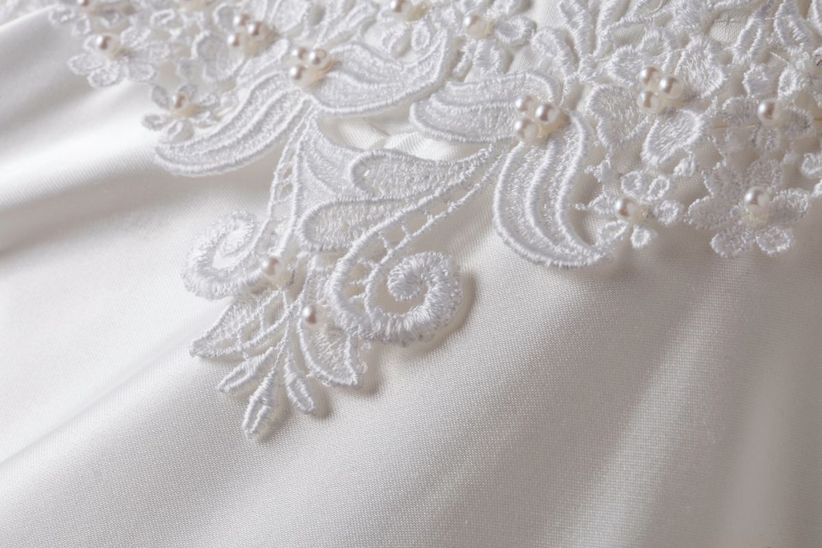 Finding the right applique style for your wedding dress